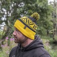 Avid Cepice Bobble Hat Black/Yellow