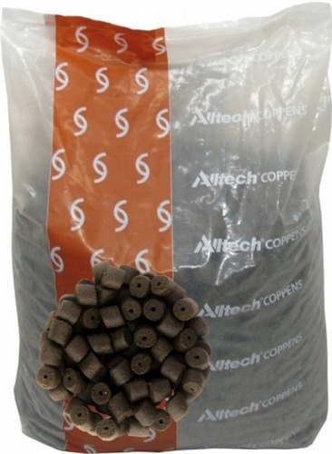 Coppens Pelety s dírou Black Halibut 8mm 20kg