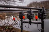 Fox Swinger Black Label Dumpy Bobbins Red bobbin červený